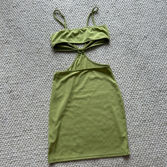 CUT OUT DRESS - Picture 2 of 2